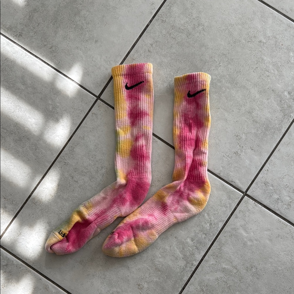 Nike Tie-Dye Crew Socks